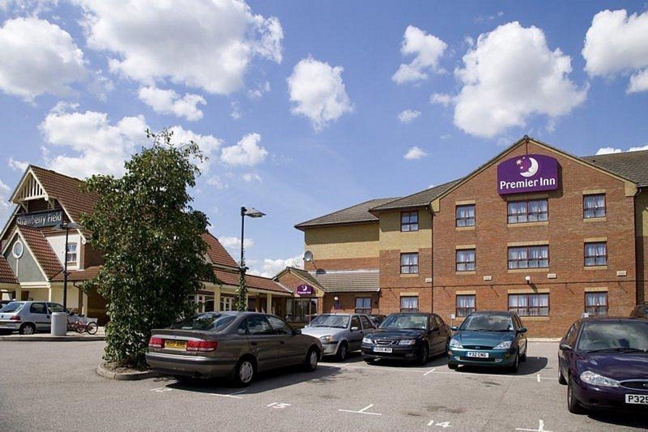 Premier Inn Premier Inn Southend Airport Extérieur photo